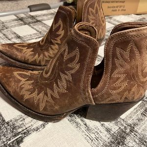 Ariat bootie